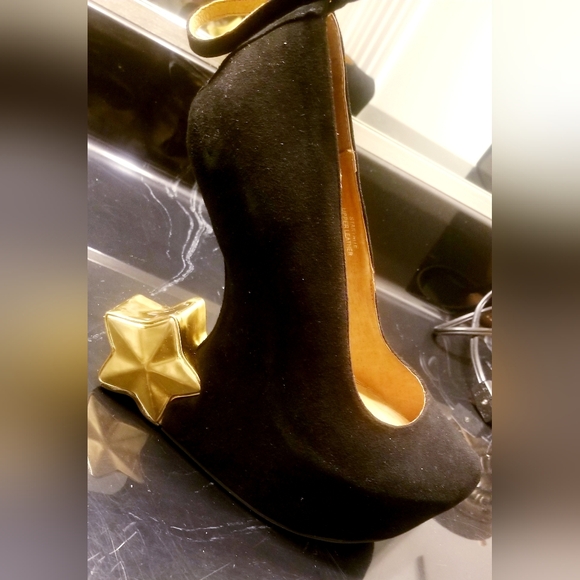 Jeffrey Campbell Black and Gold Star Heels - Picture 5 of 5